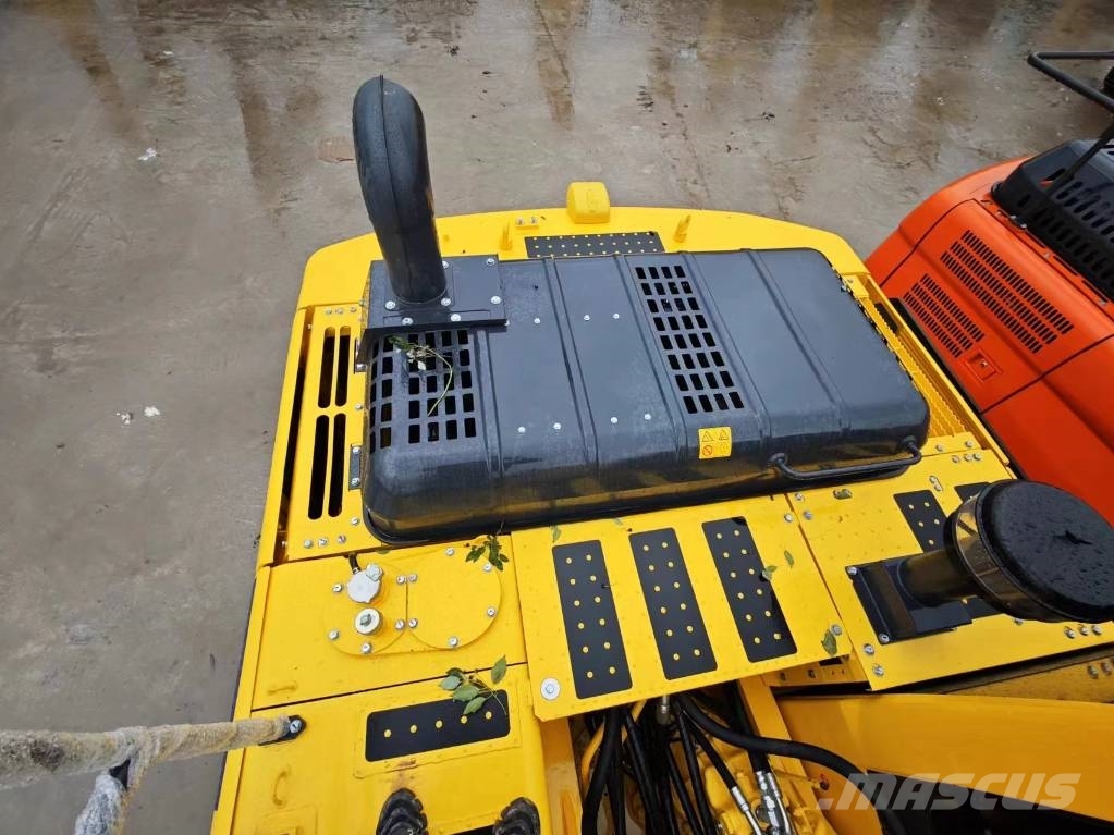 Komatsu PC 220-8 Εκσκαφείς με ερπύστριες