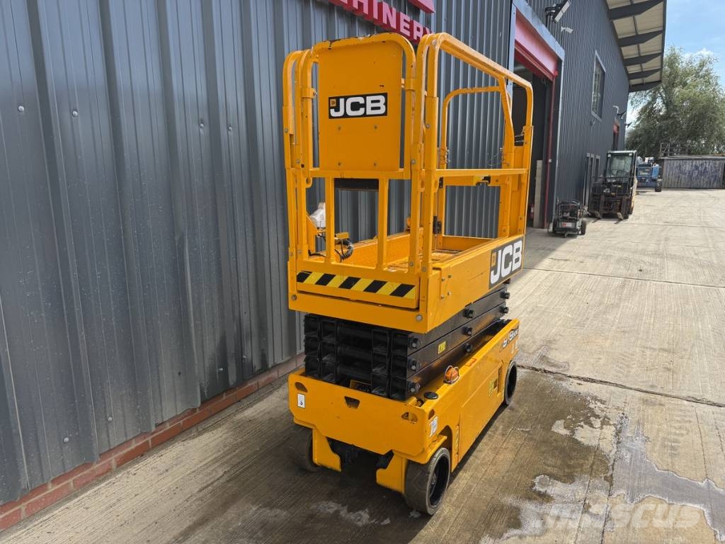 JCB S 1930 E Škarjaste dvižne ploščadi