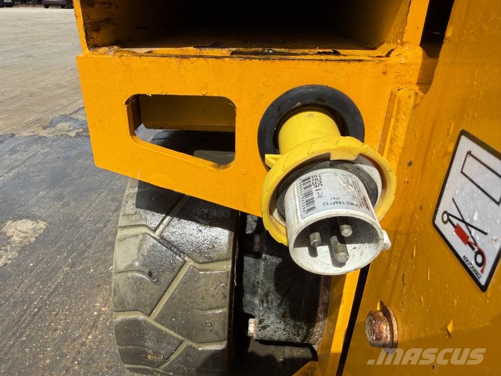JCB S 1930 E Škarjaste dvižne ploščadi