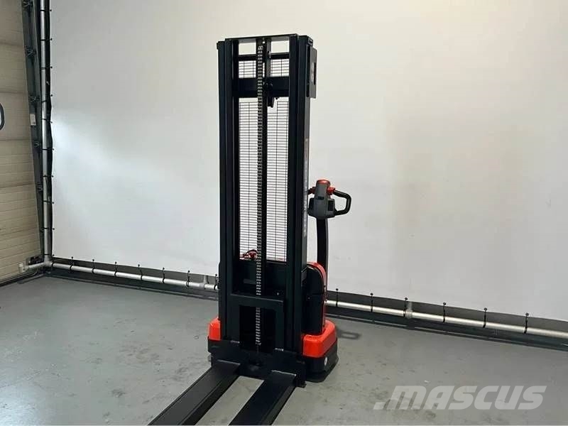 EP EST 124 hefhoogte 3,30 meter Deichselstapler