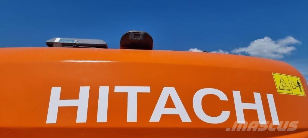 Hitachi ZX 210 LC-3 حفارات زحافة