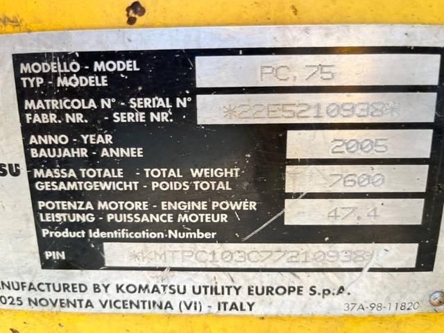 Komatsu PC 75 中型油圧ショベル 7ｔ-12ｔ（ユンボ・パワーショベル・バックホー）