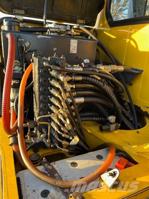Komatsu PC 75 中型油圧ショベル 7ｔ-12ｔ（ユンボ・パワーショベル・バックホー）