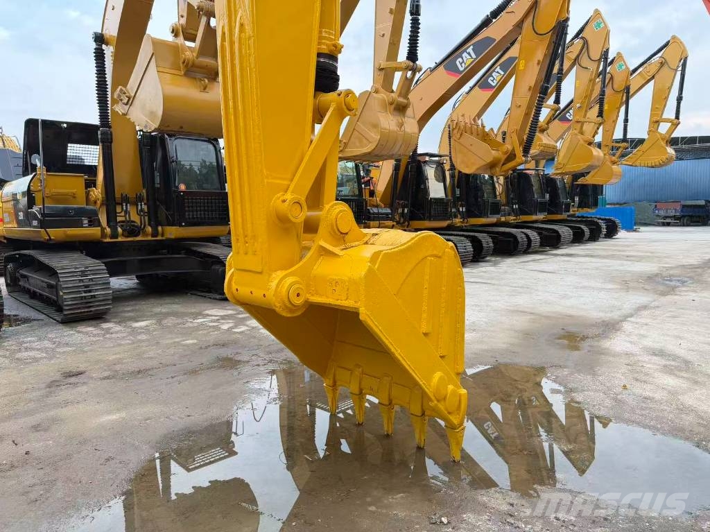 Komatsu PC 220-7 Vikšriniai ekskavatoriai