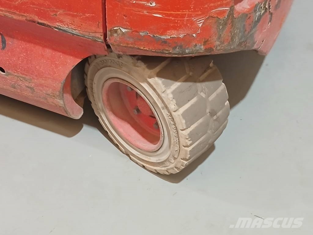 Linde E25/600-336 شاحنات ذات رافعات شوكية تعمل بالكهرباء