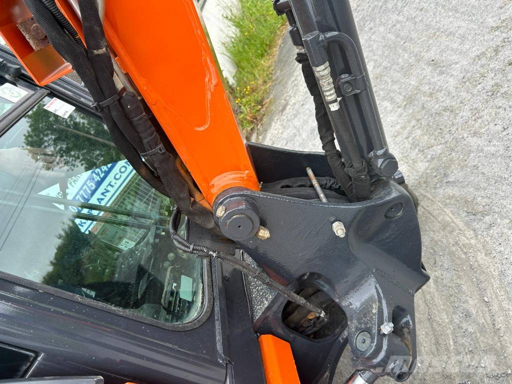 Hitachi ZX 26 U-6 Міні-екскаватори < 7т