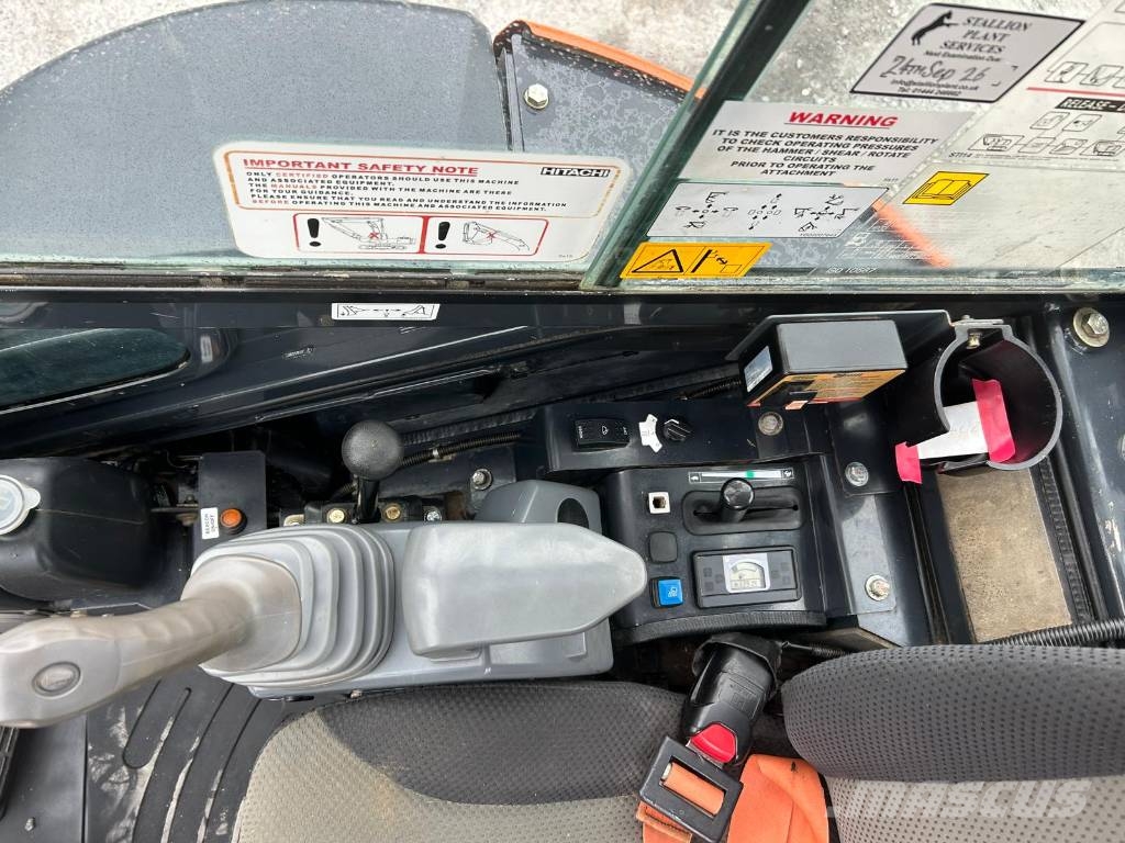 Hitachi ZX 26 U-6 Міні-екскаватори < 7т