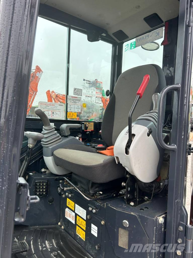 Hitachi ZX 26 U-6 Міні-екскаватори < 7т