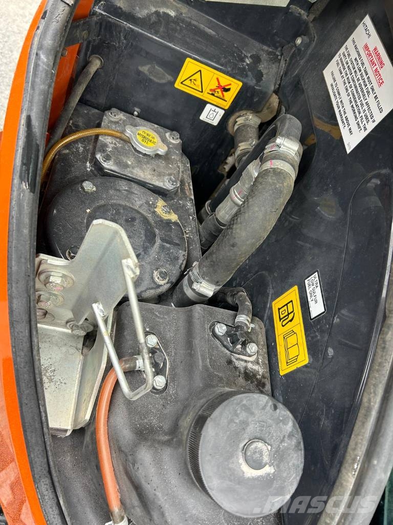 Hitachi ZX 26 U-6 Міні-екскаватори < 7т