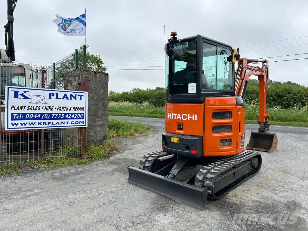Hitachi ZX 26 U-6 Міні-екскаватори < 7т