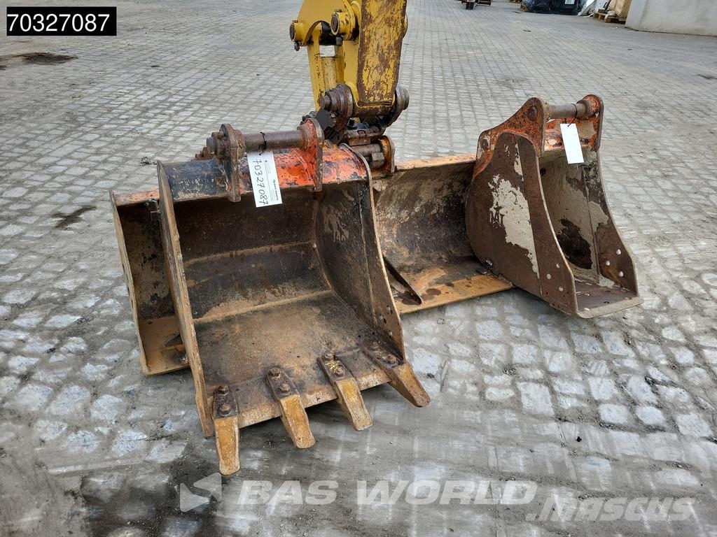 CAT 305 E2 3 Buckets Mini excavadoras < 7t