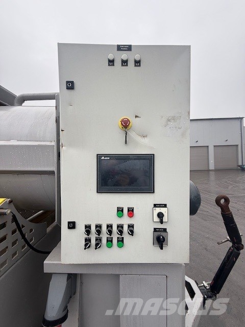 PBP BM1000 HORIZONTAL CONCRETE MIXER WITH PUMP Drilling equipment accessories and spare parts