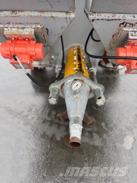 PBP BM1000 HORIZONTAL CONCRETE MIXER WITH PUMP Drilling equipment accessories and spare parts