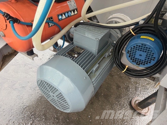 PBP BM1000 HORIZONTAL CONCRETE MIXER WITH PUMP Drilling equipment accessories and spare parts