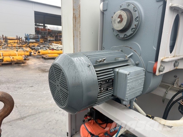 PBP BM1000 HORIZONTAL CONCRETE MIXER WITH PUMP Drilling equipment accessories and spare parts