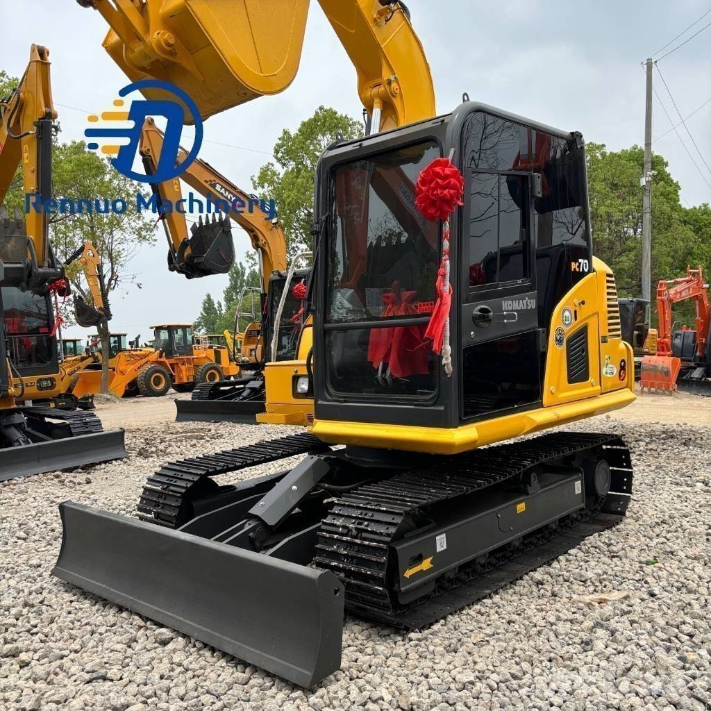 Komatsu PC 70-8 ミニ油圧ショベル 7t以下(ミニユンボ・ミニディガー)