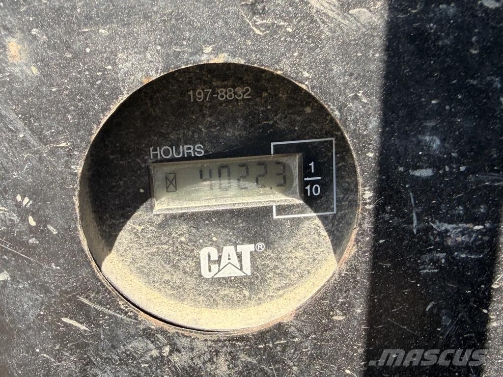 CAT 303.5C CR - Mini excavator / 3 buckets / hammer li حفارات صغيرة أقل من 7 طن (حفارات صغيرة)