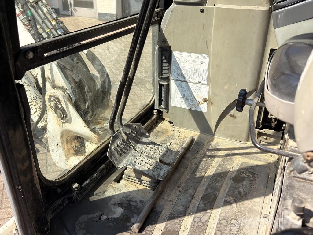 CAT 303.5C CR - Mini excavator / 3 buckets / hammer li حفارات صغيرة أقل من 7 طن (حفارات صغيرة)