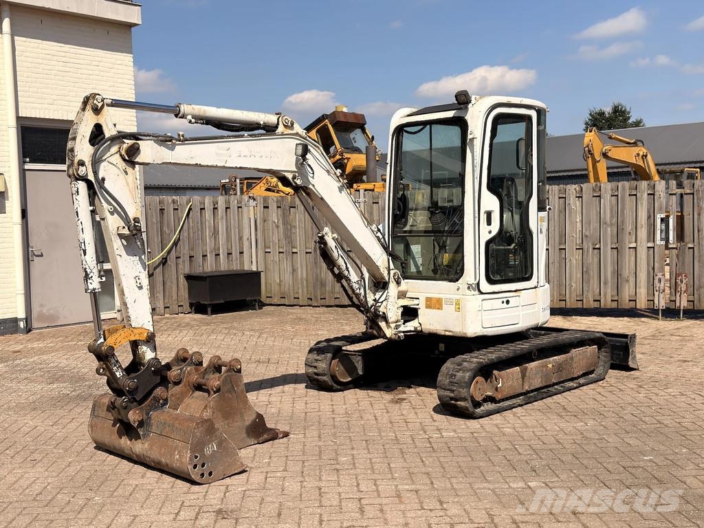 CAT 303.5C CR - Mini excavator / 3 buckets / hammer li حفارات صغيرة أقل من 7 طن (حفارات صغيرة)