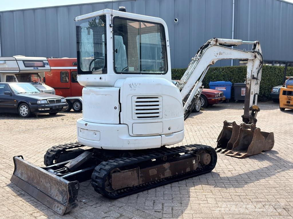 CAT 303.5C CR - Mini excavator / 3 buckets / hammer li حفارات صغيرة أقل من 7 طن (حفارات صغيرة)
