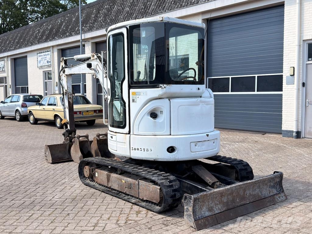 CAT 303.5C CR - Mini excavator / 3 buckets / hammer li حفارات صغيرة أقل من 7 طن (حفارات صغيرة)