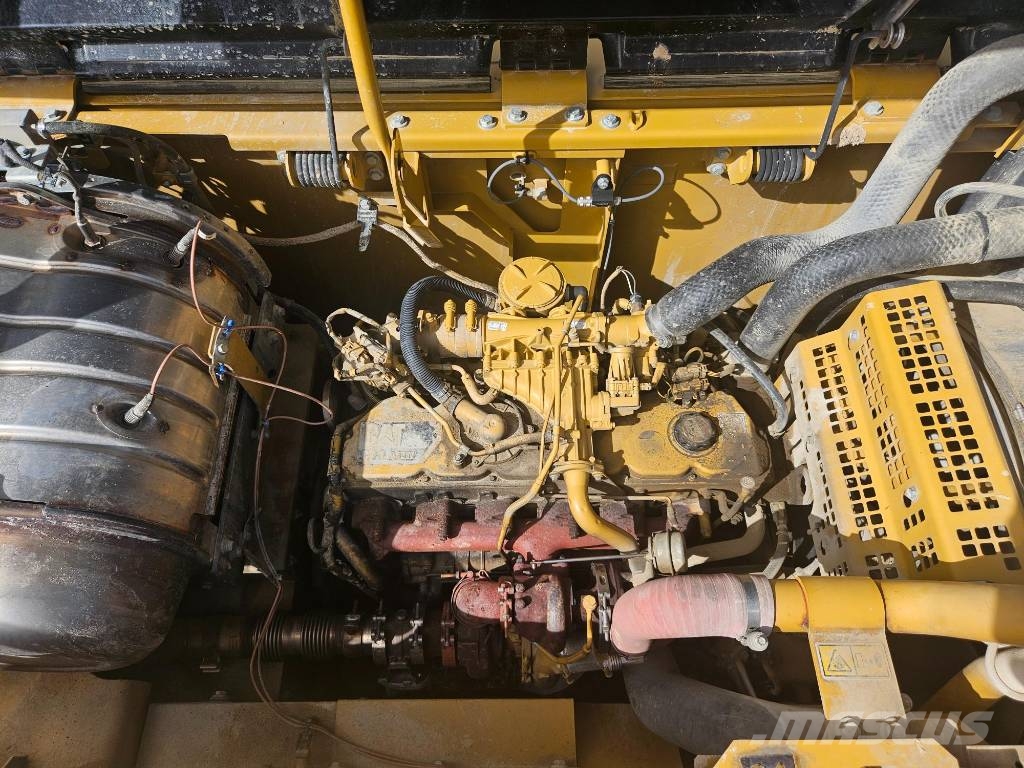 CAT 330 대형 굴삭기 29톤 이상