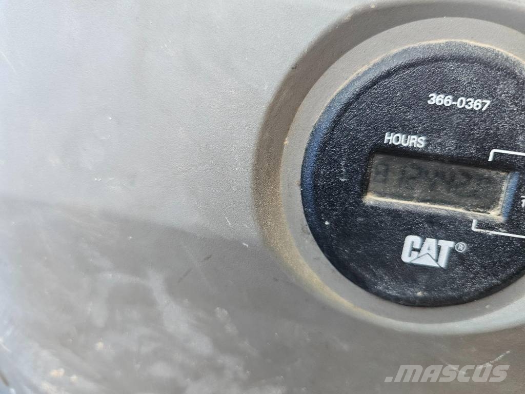 CAT 330 대형 굴삭기 29톤 이상