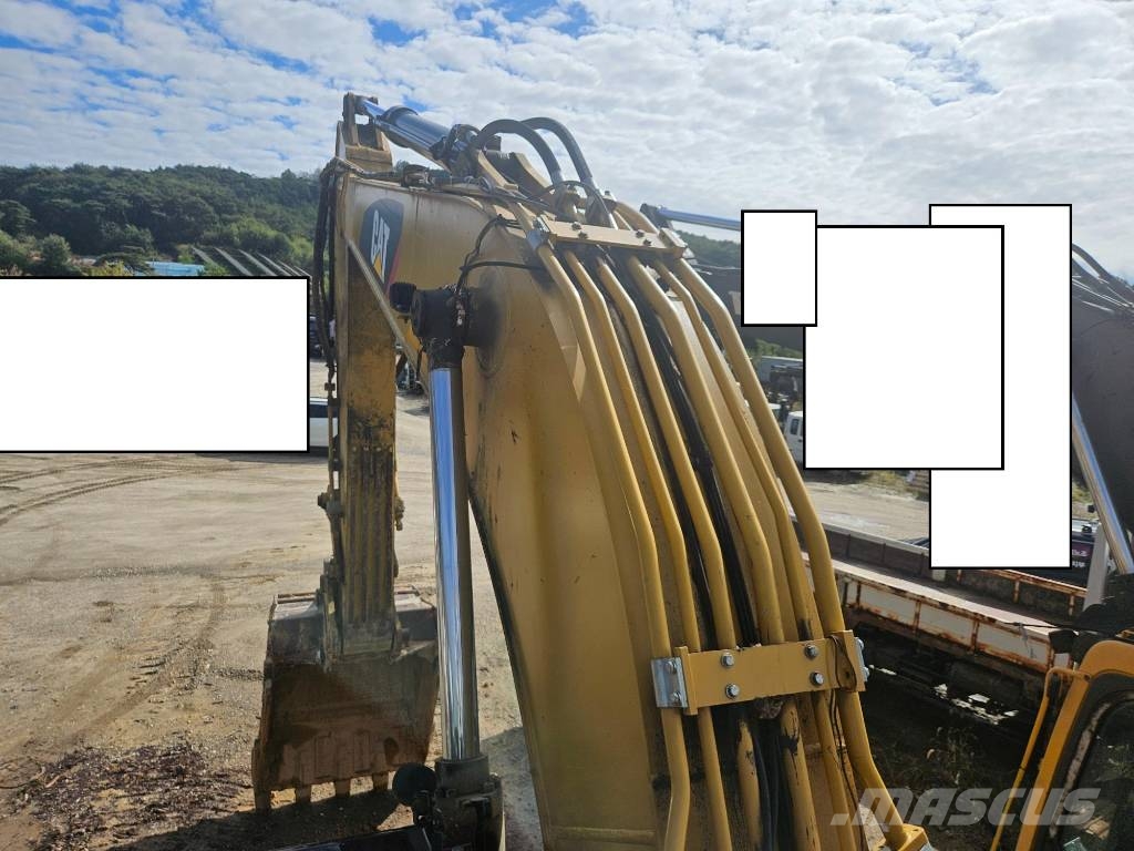 CAT 330 대형 굴삭기 29톤 이상