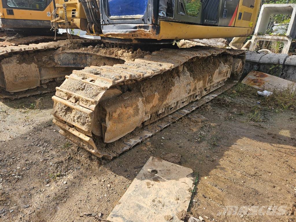 CAT 330 대형 굴삭기 29톤 이상