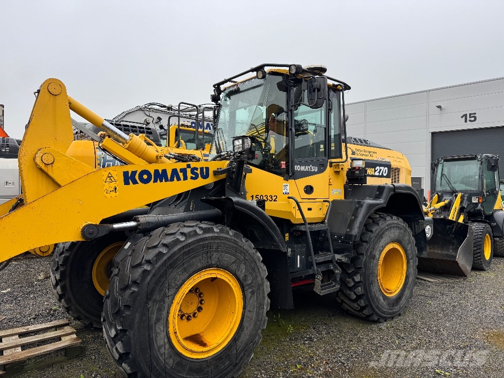 Komatsu WA 270-8 Wielladers