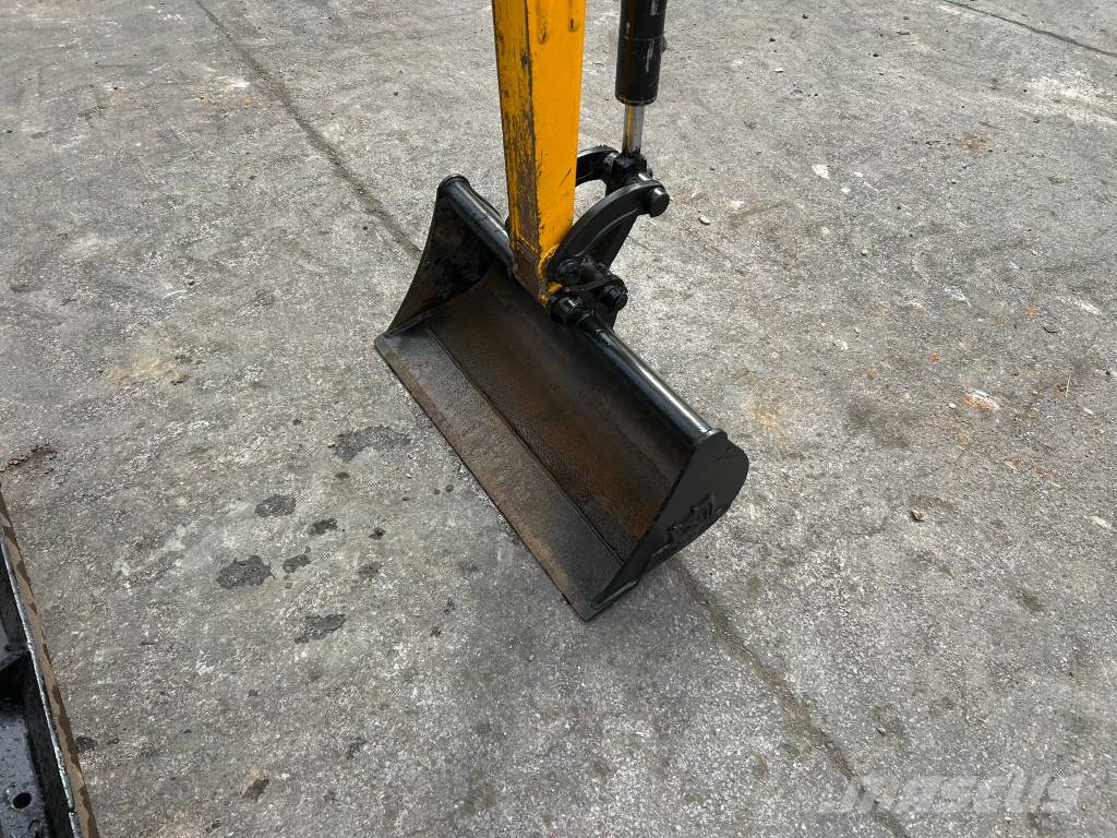 JCB 8008 Mini ekskavatörler, 7 tona dek