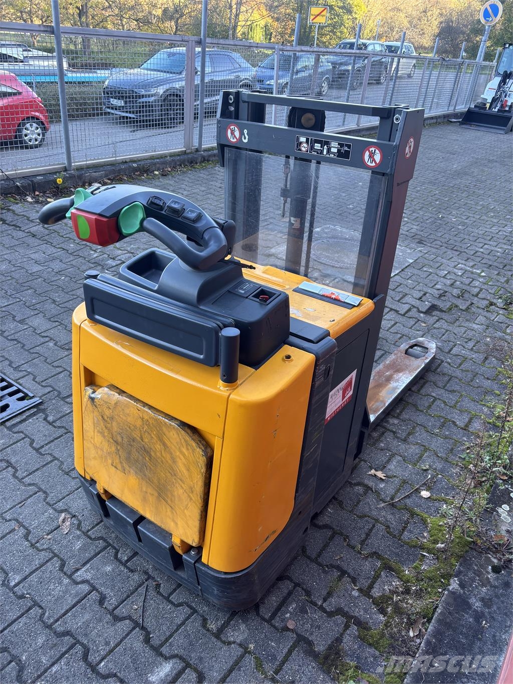 Jungheinrich ERD 220 --> Batterie aus 2024! Stand-in stackers