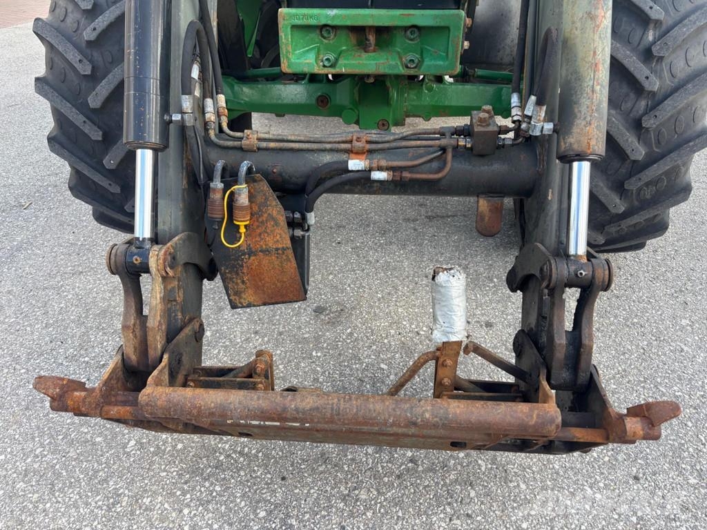 John Deere 6210 Front Loader Трактори