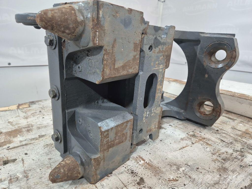 Mecalac 6/8MCR Active Lock Rychlospojky
