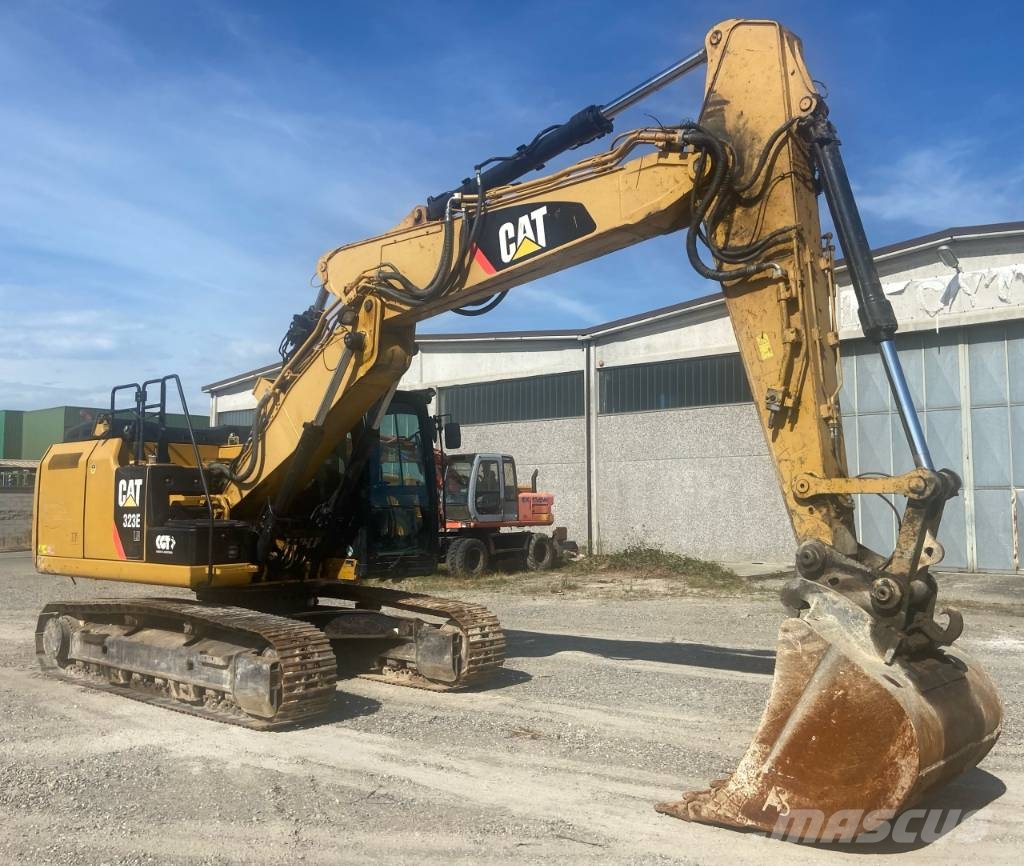 CAT 323 EL Bageri guseničari