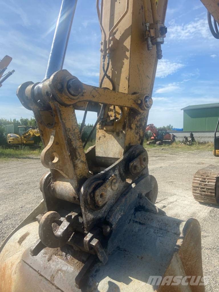 CAT 323 EL Bageri guseničari