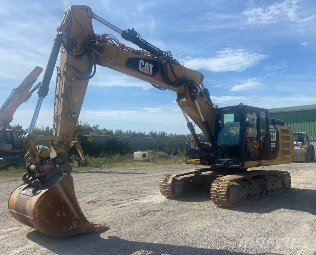 CAT 323 EL Bageri guseničari