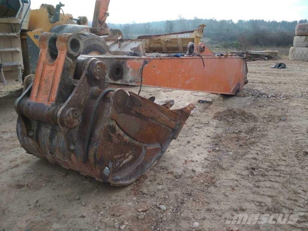 Hitachi STICK 8 m length with bucket ZX 470 LC H-3 Gieken en dippers