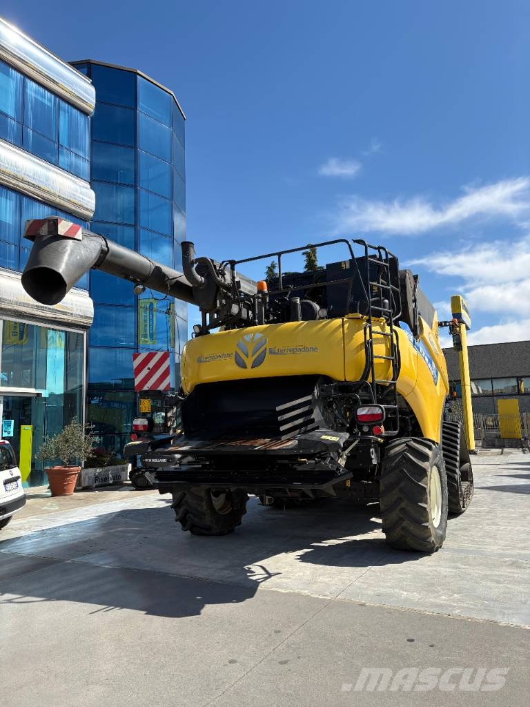 New Holland CR 8.90 حصادات