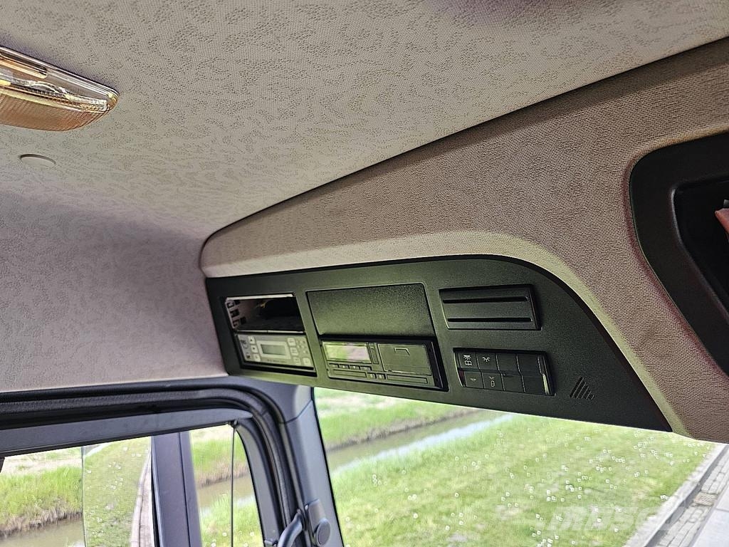 Mercedes-Benz ANTOS 1835 FRIGO TAILLIFT Camiones con temperatura controlada