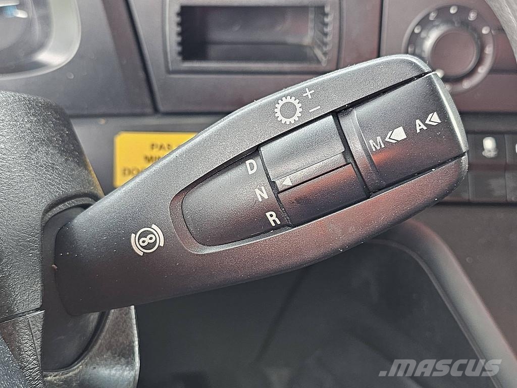 Mercedes-Benz ANTOS 1835 FRIGO TAILLIFT Camiones con temperatura controlada