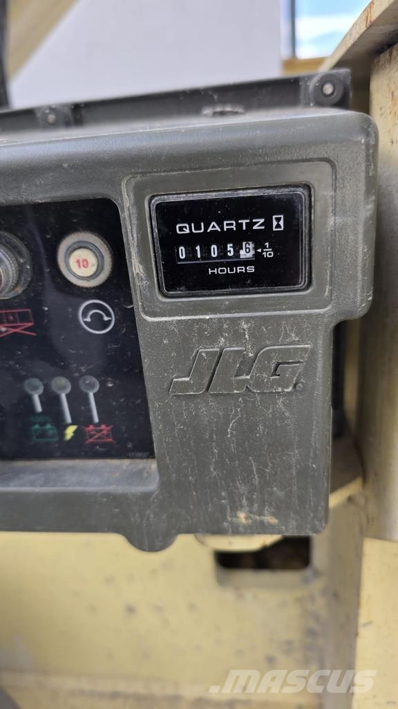 JLG 2630ES Scherenarbeitsbühne elektrisch Outros elevadores e plataformas