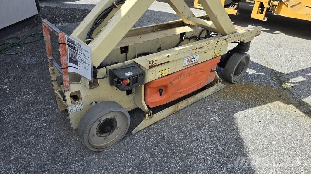 JLG 2630ES Scherenarbeitsbühne elektrisch Outros elevadores e plataformas