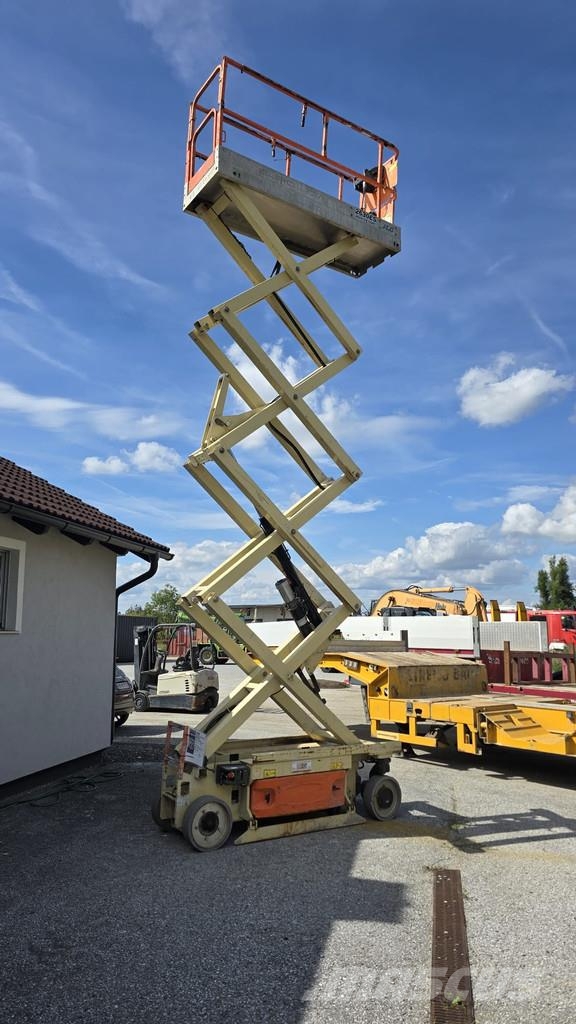JLG 2630ES Scherenarbeitsbühne elektrisch Outros elevadores e plataformas