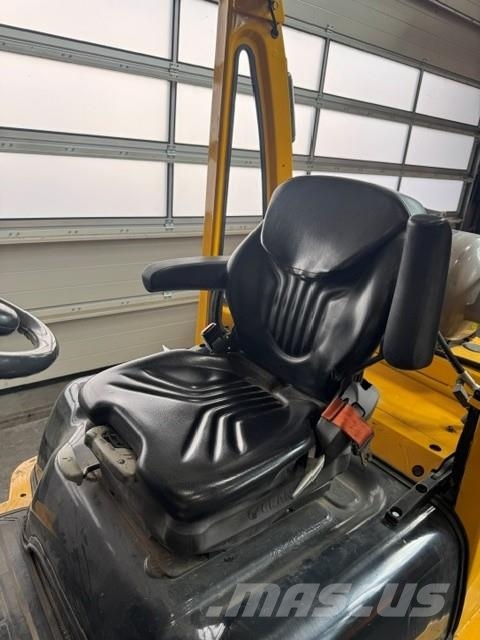 Nissan U1D2A25LH Nestekaasutrukit