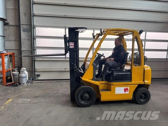 Nissan U1D2A25LH Nestekaasutrukit