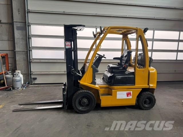Nissan U1D2A25LH Nestekaasutrukit