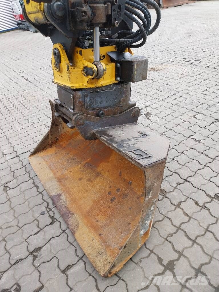 Komatsu PW 98 MR-11 Wheeled excavators