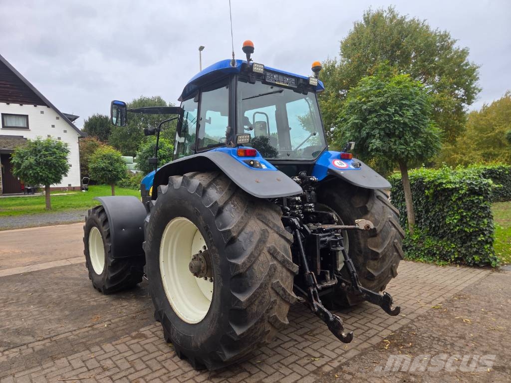 New Holland TM 175 Traktorji