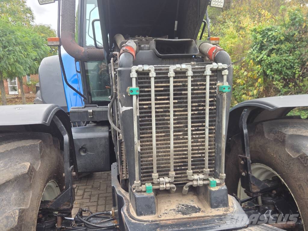 New Holland TM 175 Traktorji
